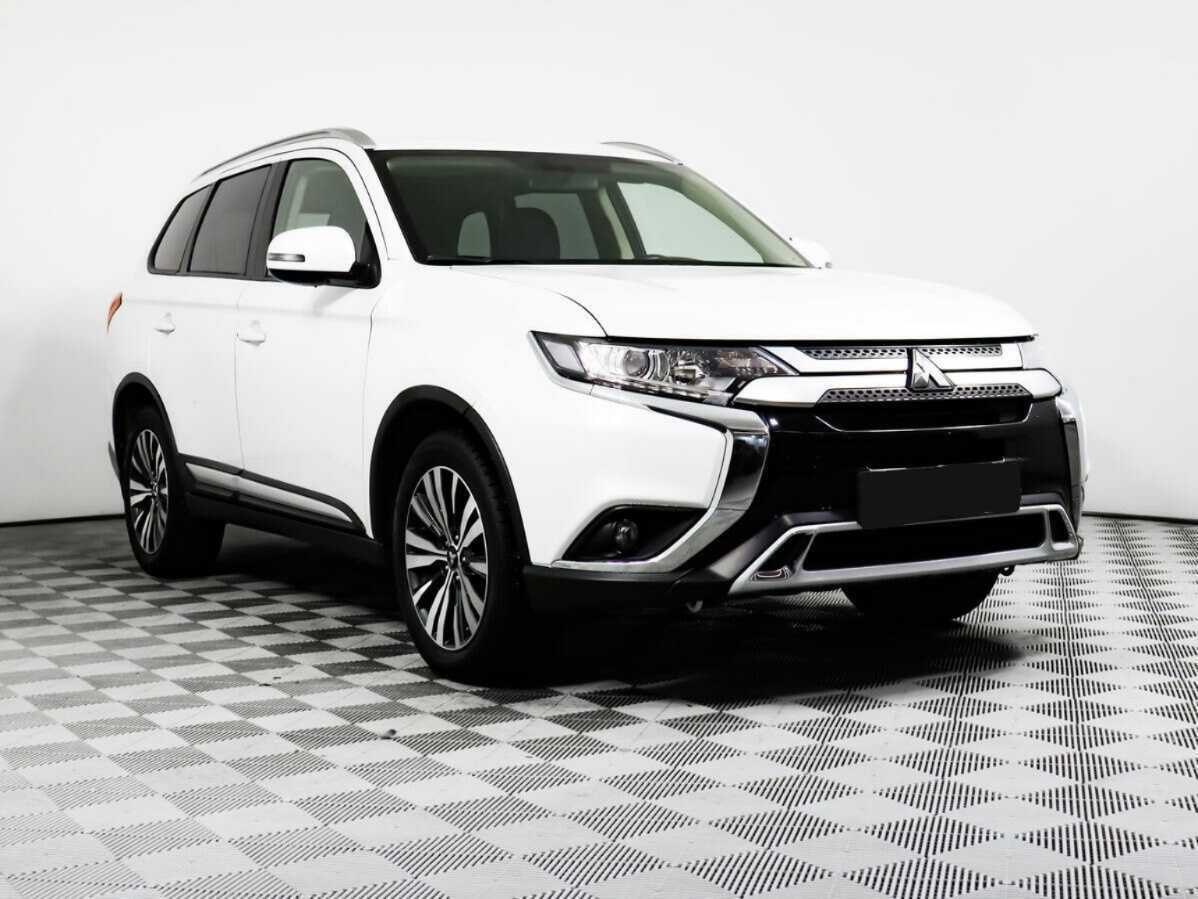 Mitsubishi Outlander, 2020 - 64 016 км. | Фото №3