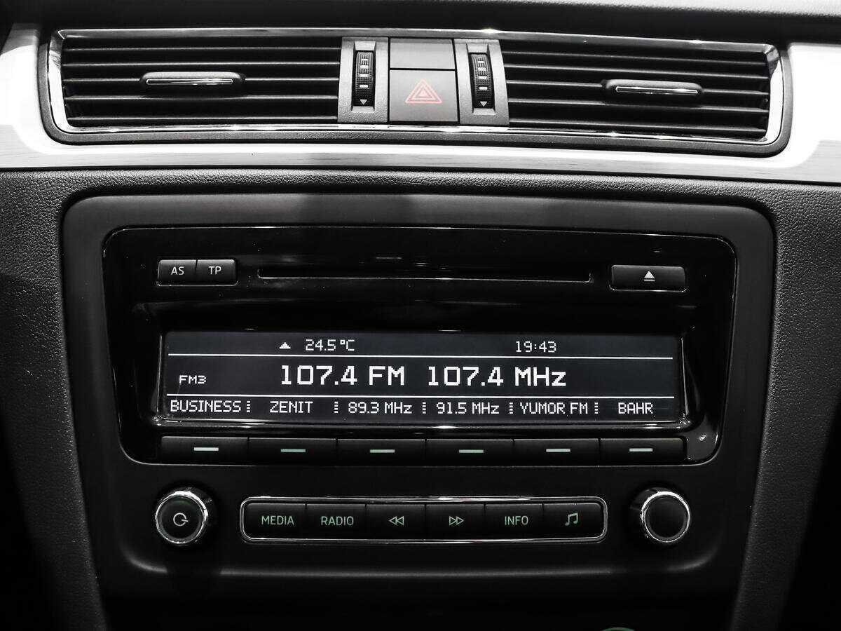 Skoda Rapid, 2014 Фото №12