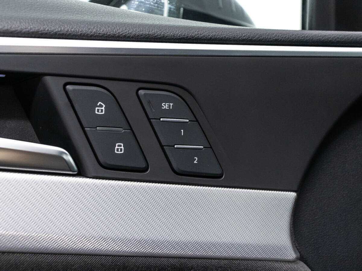 Audi A4, 2017 Фото №17