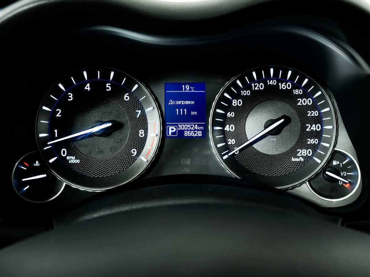 Infiniti Q70, 2016 Фото №10