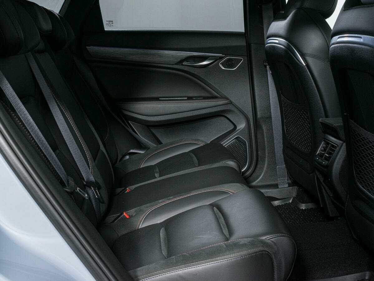 Geely Tugella, 2022 Фото №11