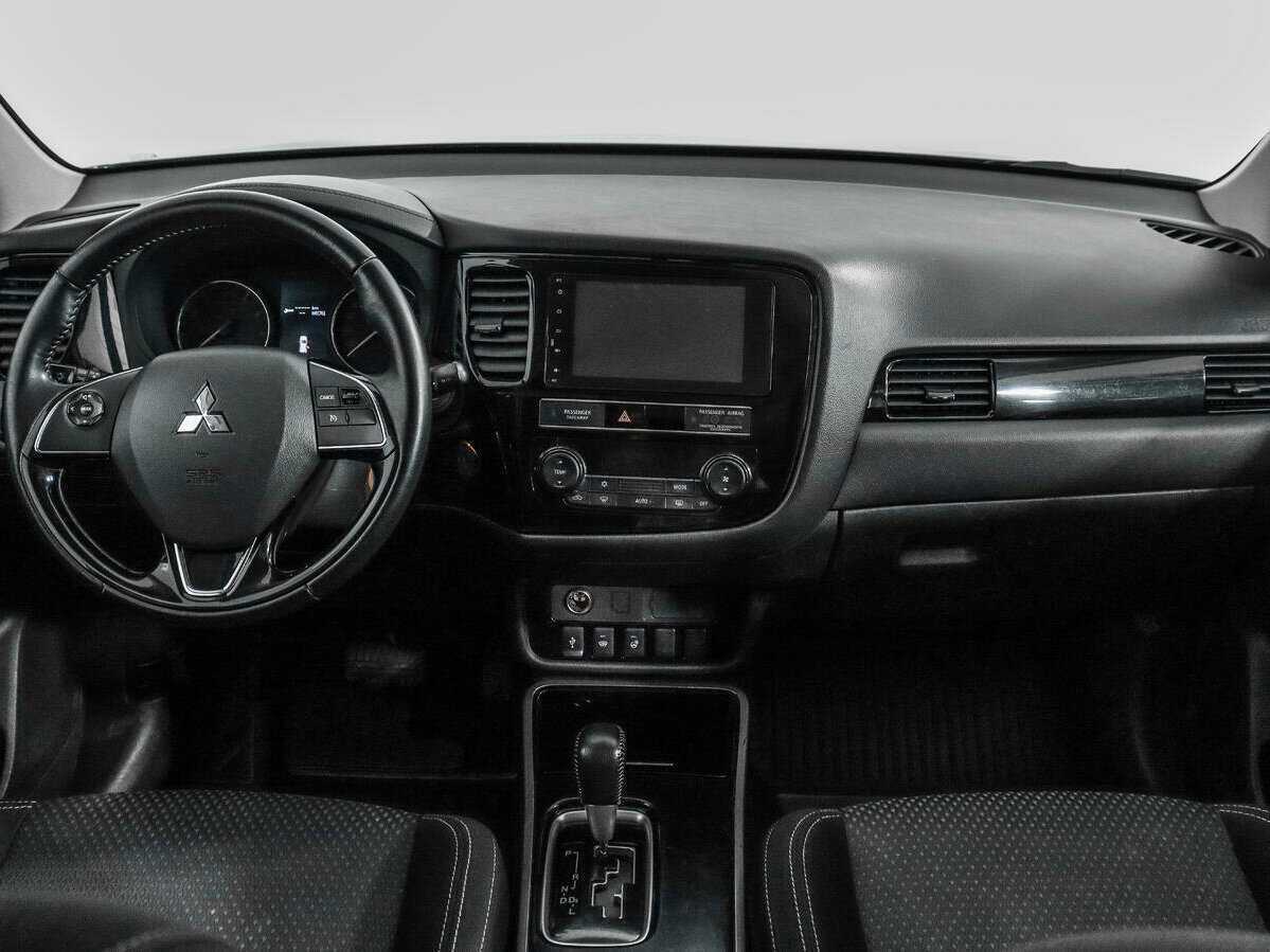 Mitsubishi Outlander, 2018 Фото №12