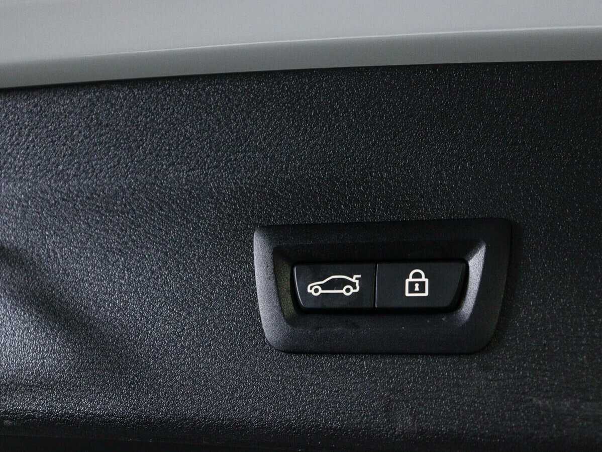 BMW X1 18d xDrive, 2020 Фото №15