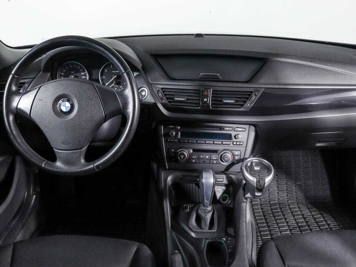 BMW X1 18i, 2012 Фото №11