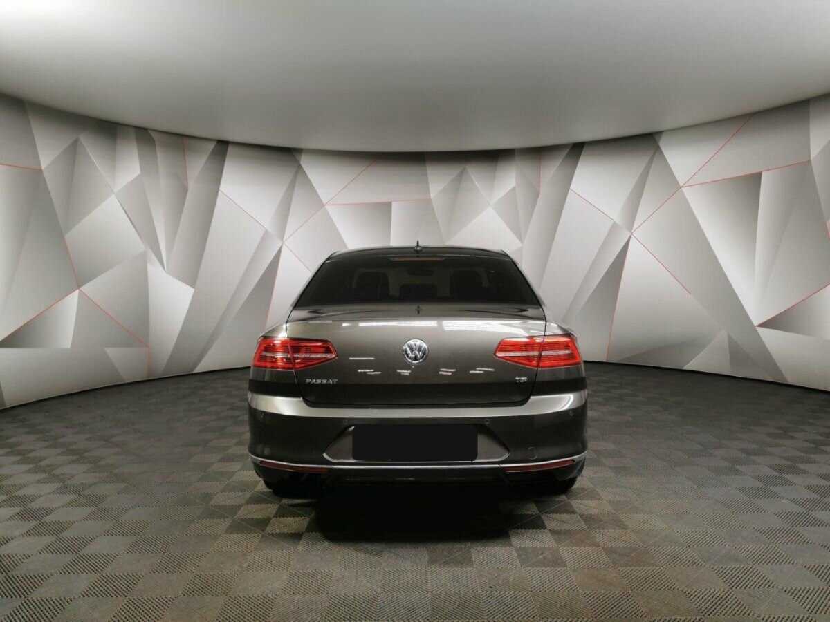 Volkswagen Passat, 2018 - 110 898 км. | Фото №8