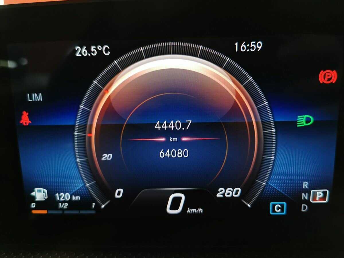 Mercedes-Benz A-Класс 200, 2021 Фото №16