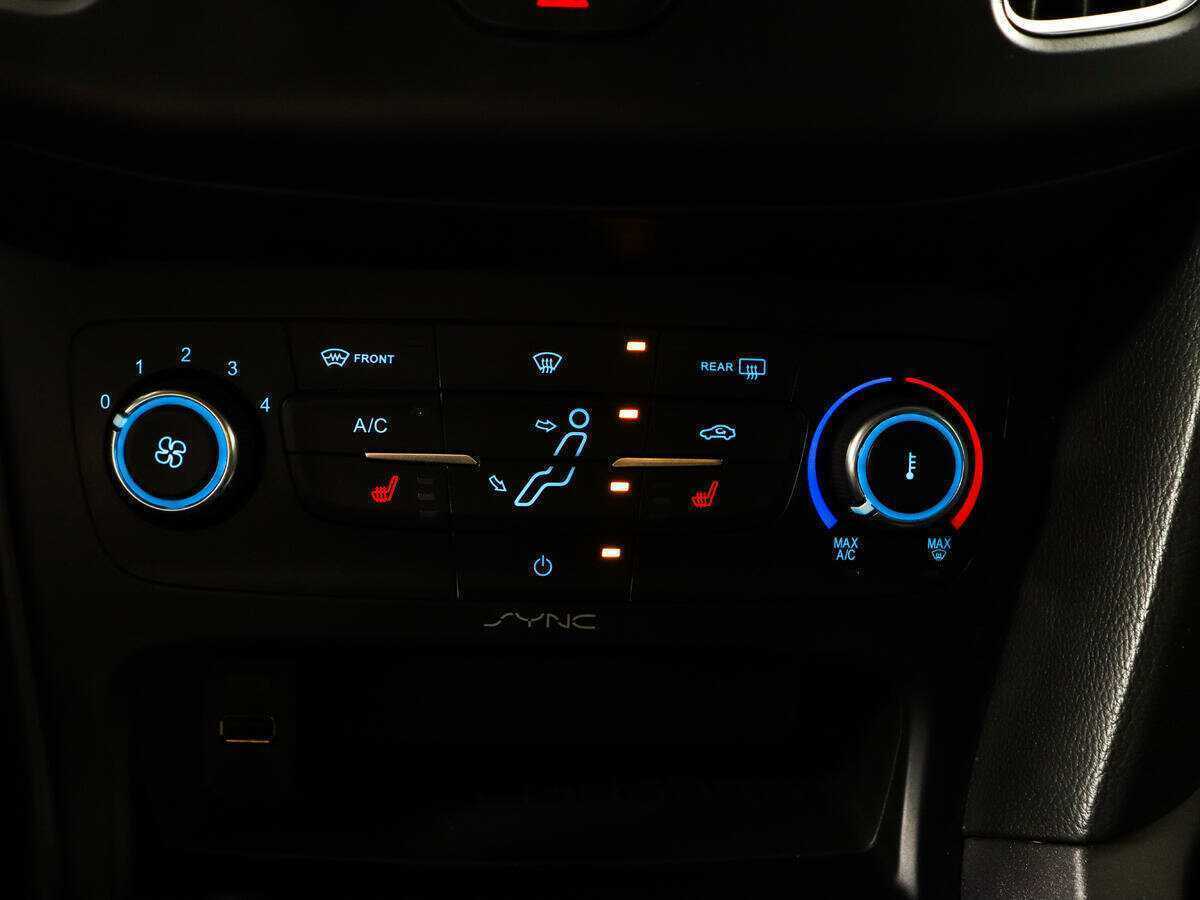 Ford Focus, 2018 Фото №14