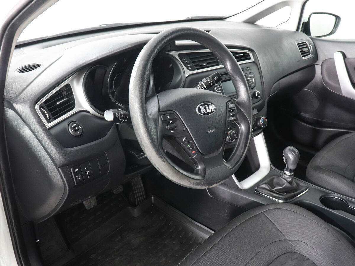 Kia Ceed, 2018 Фото №9