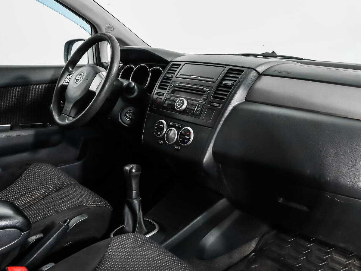 Nissan Tiida, 2012 Фото №11