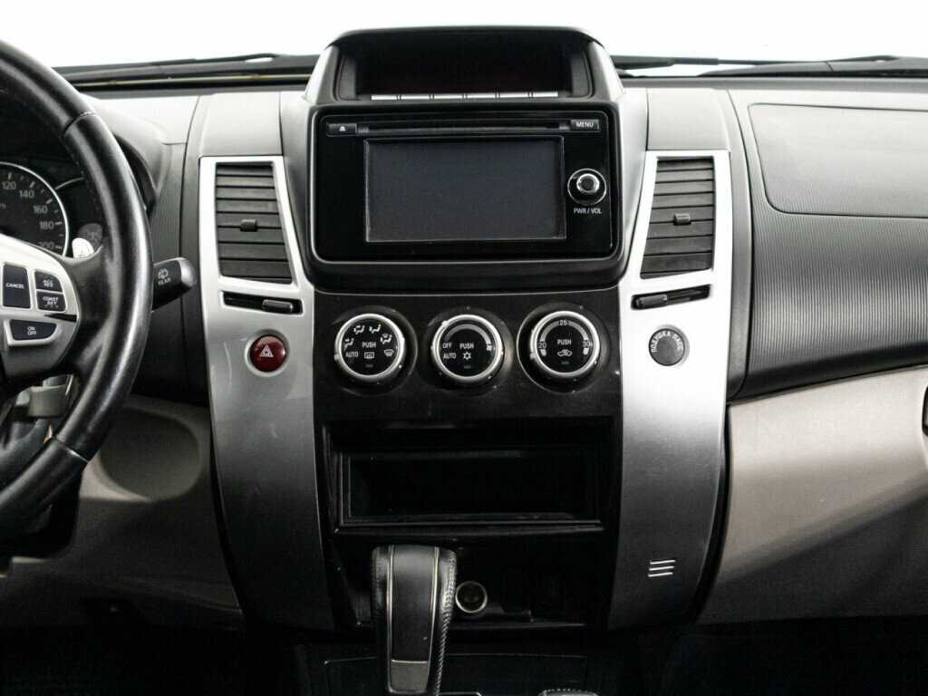 Mitsubishi Pajero Sport, 2014 Фото №14