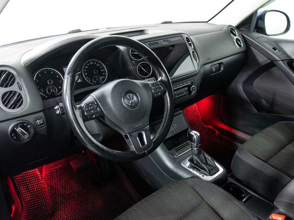 Volkswagen Tiguan, 2012 Фото №11