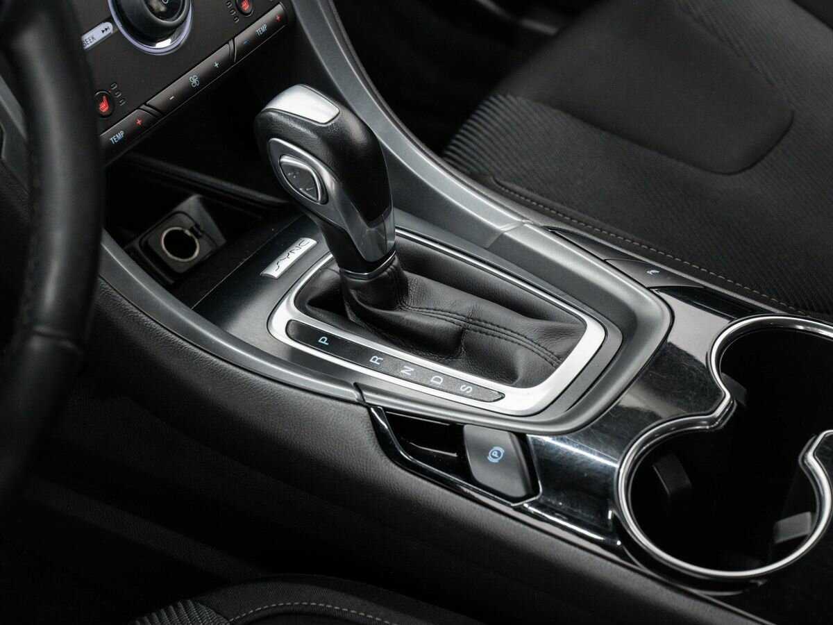 Ford Mondeo, 2017 Фото №18