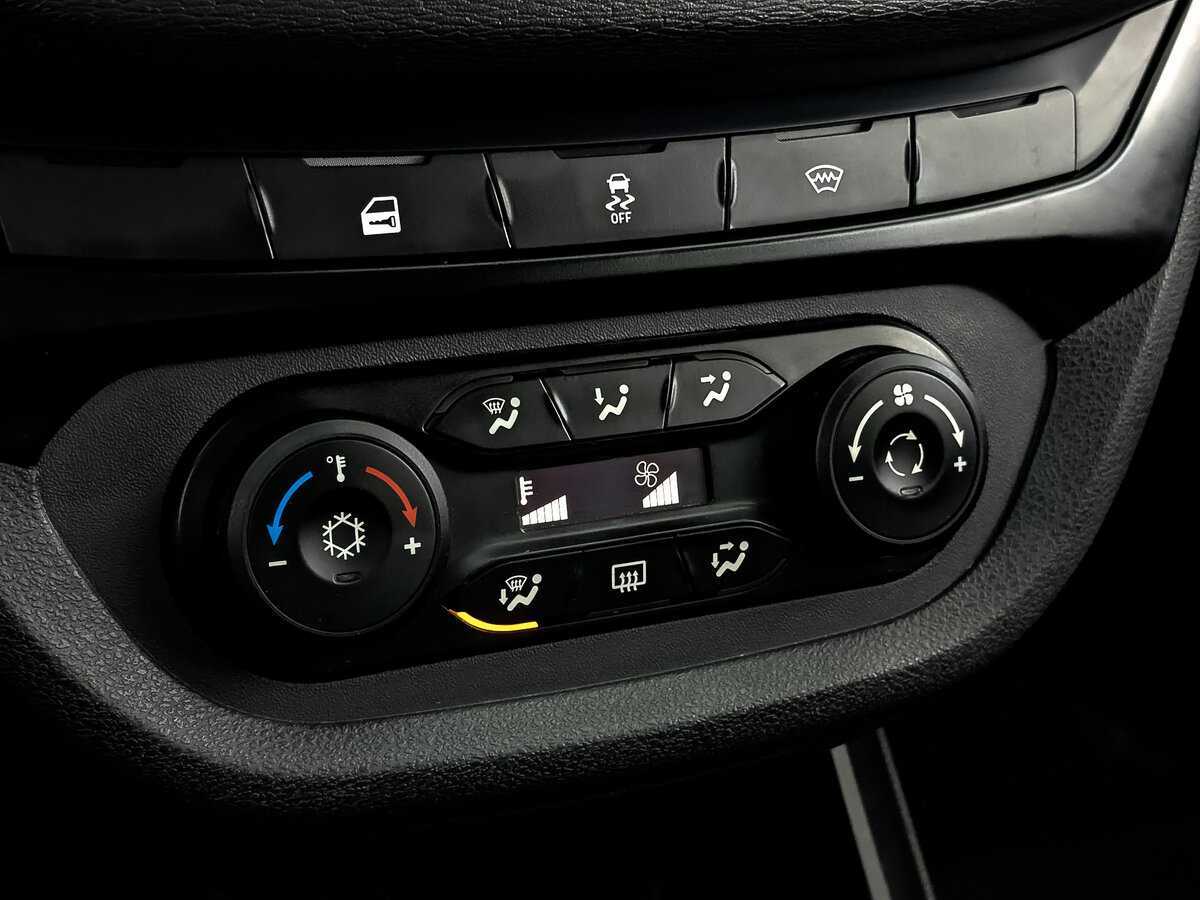 Lada (ВАЗ) Vesta, 2021 Фото №21