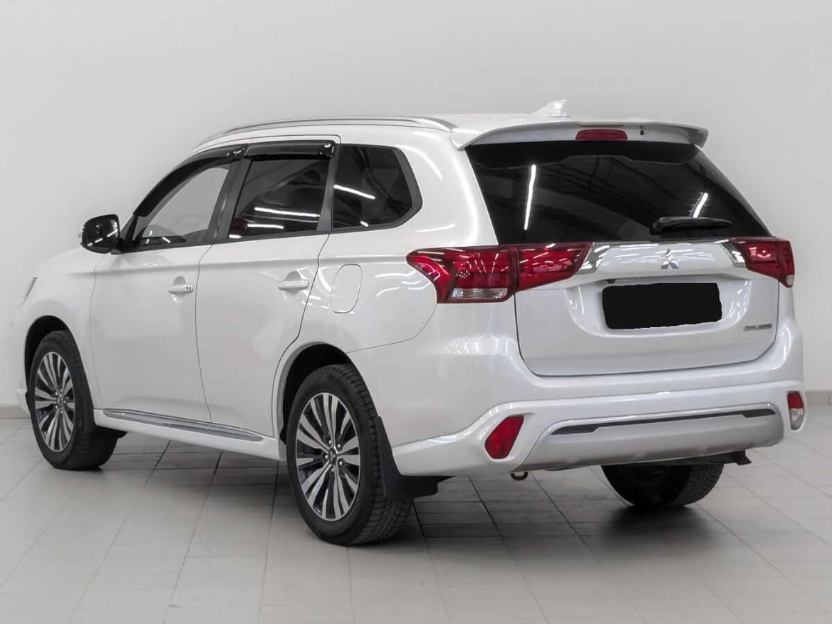 Mitsubishi Outlander, 2022 - 8 874 км. | Фото №7