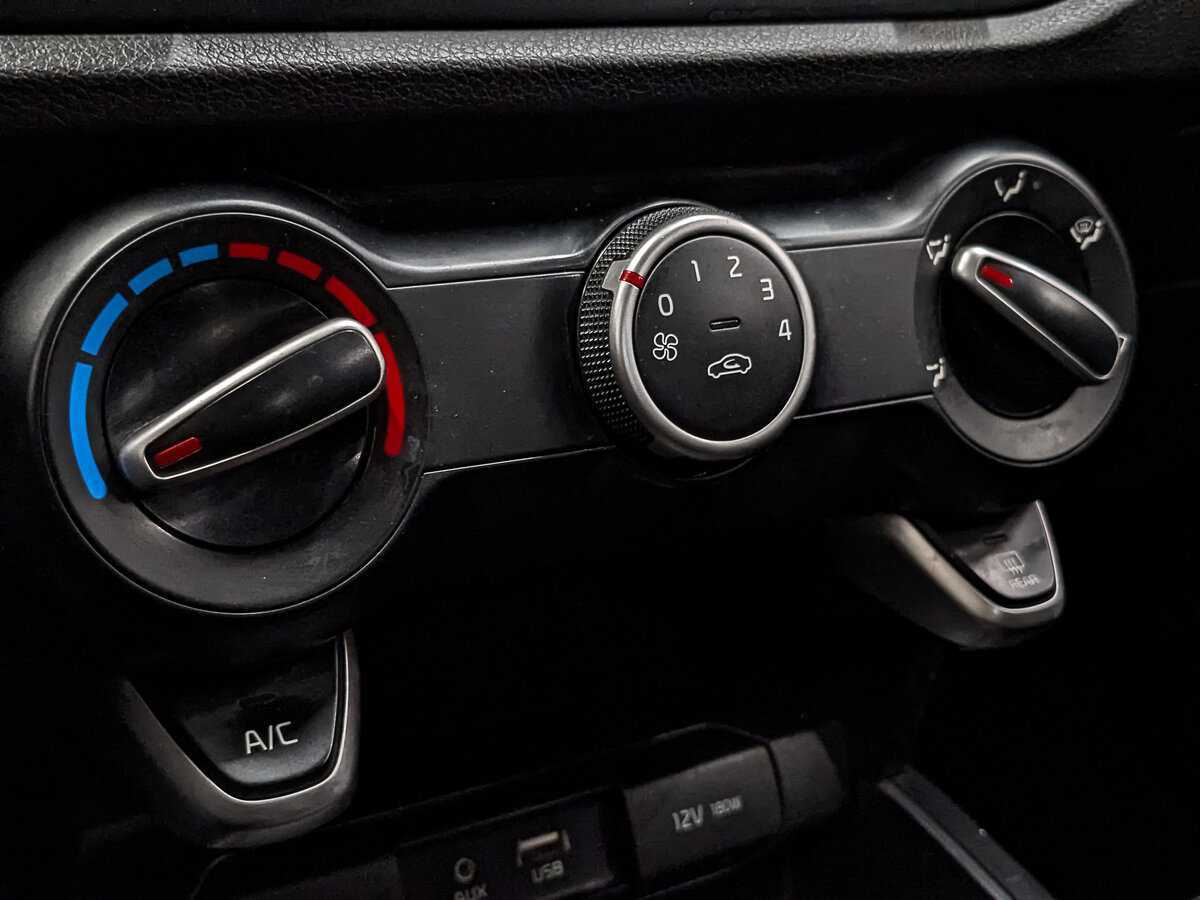 Kia Rio X-Line, 2020 Фото №18