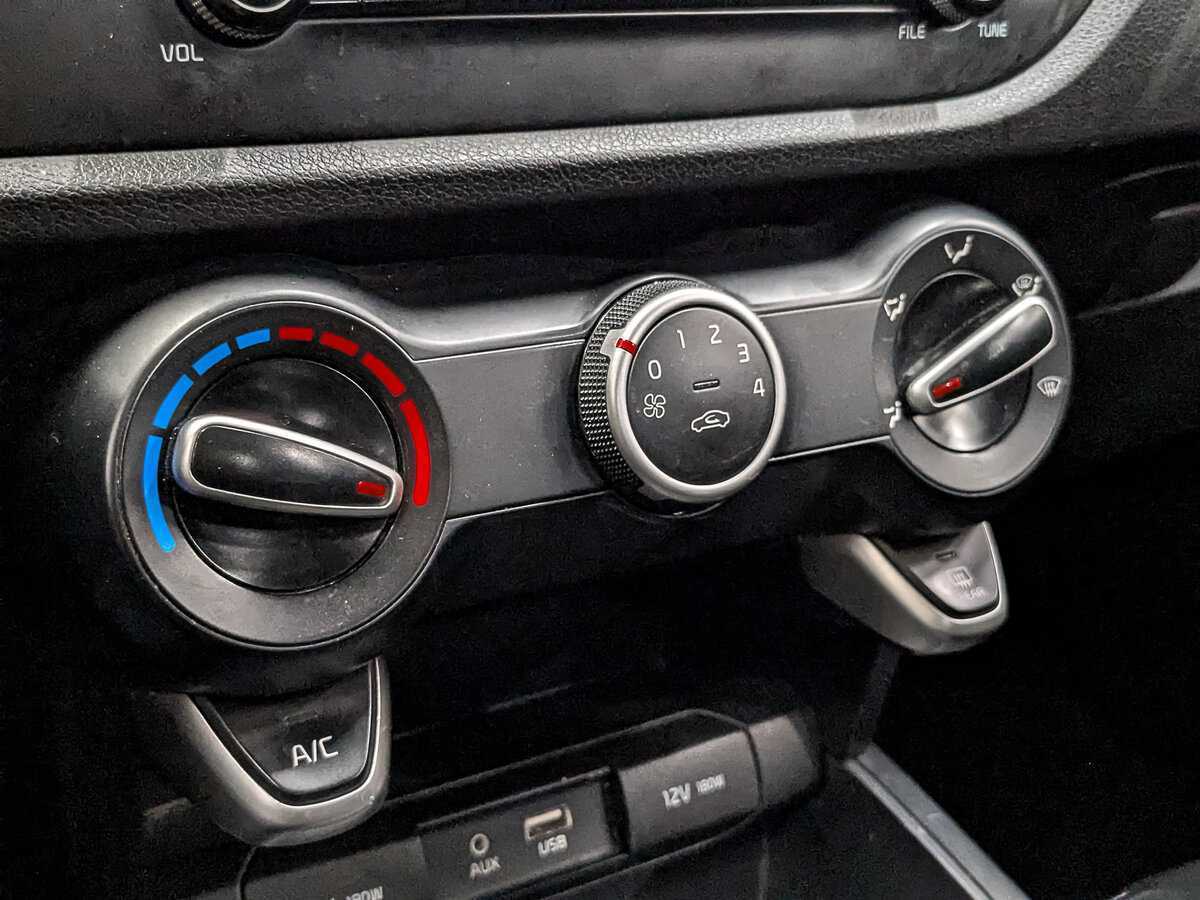 Kia Rio X-Line, 2020 Фото №20