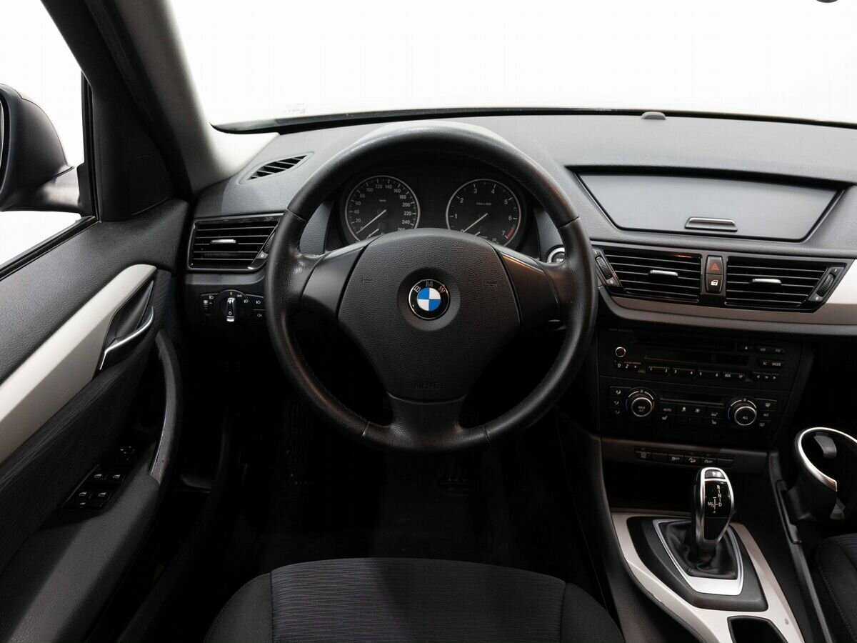 BMW X1 20i, 2013 Фото №16