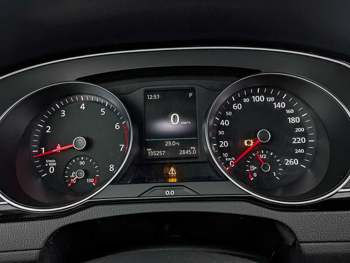 Volkswagen Passat, 2016 Фото №13