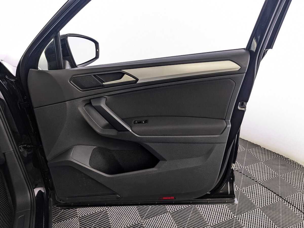Volkswagen Tiguan, 2021 Фото №24