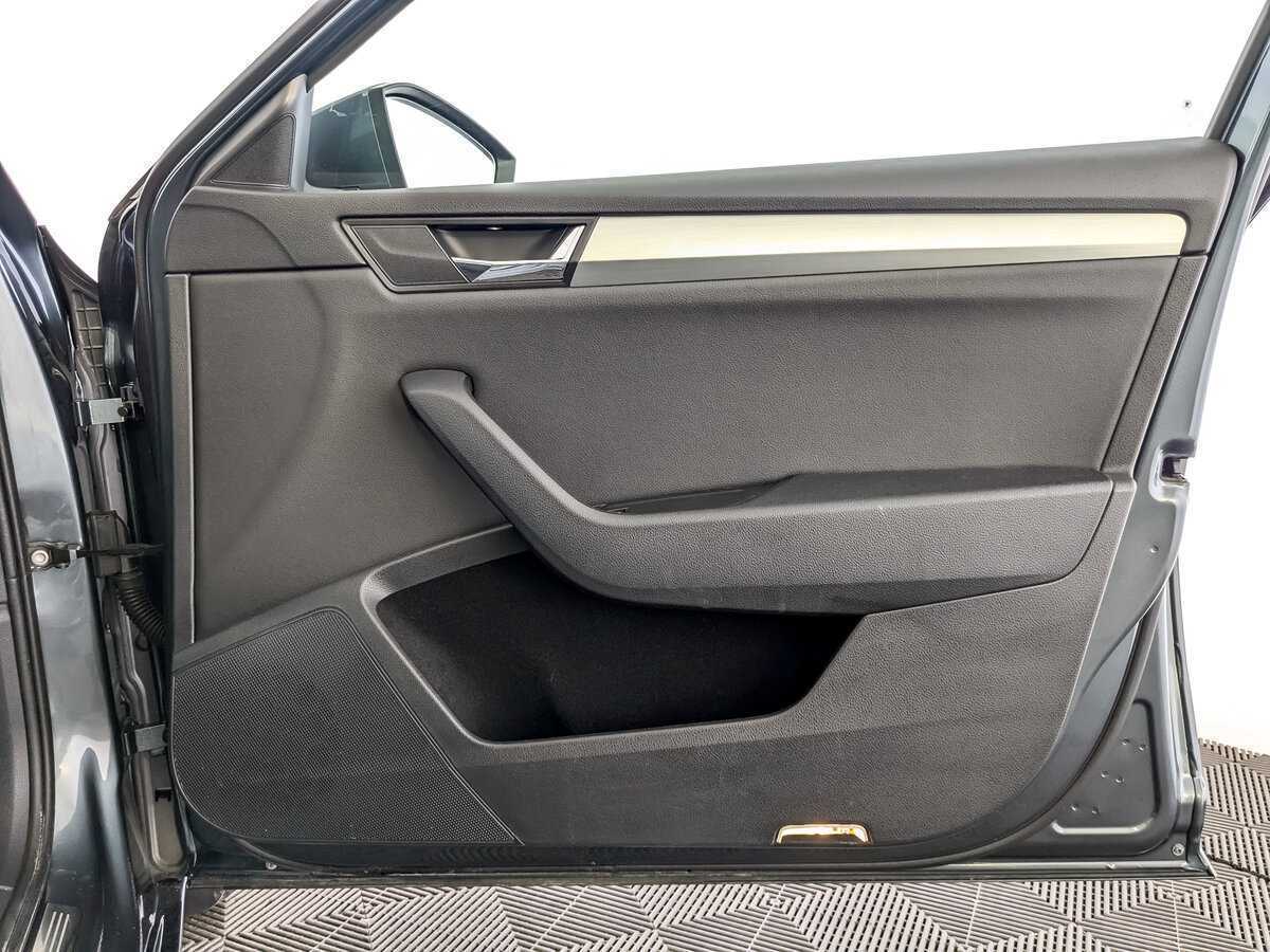 Skoda Superb, 2018 Фото №22