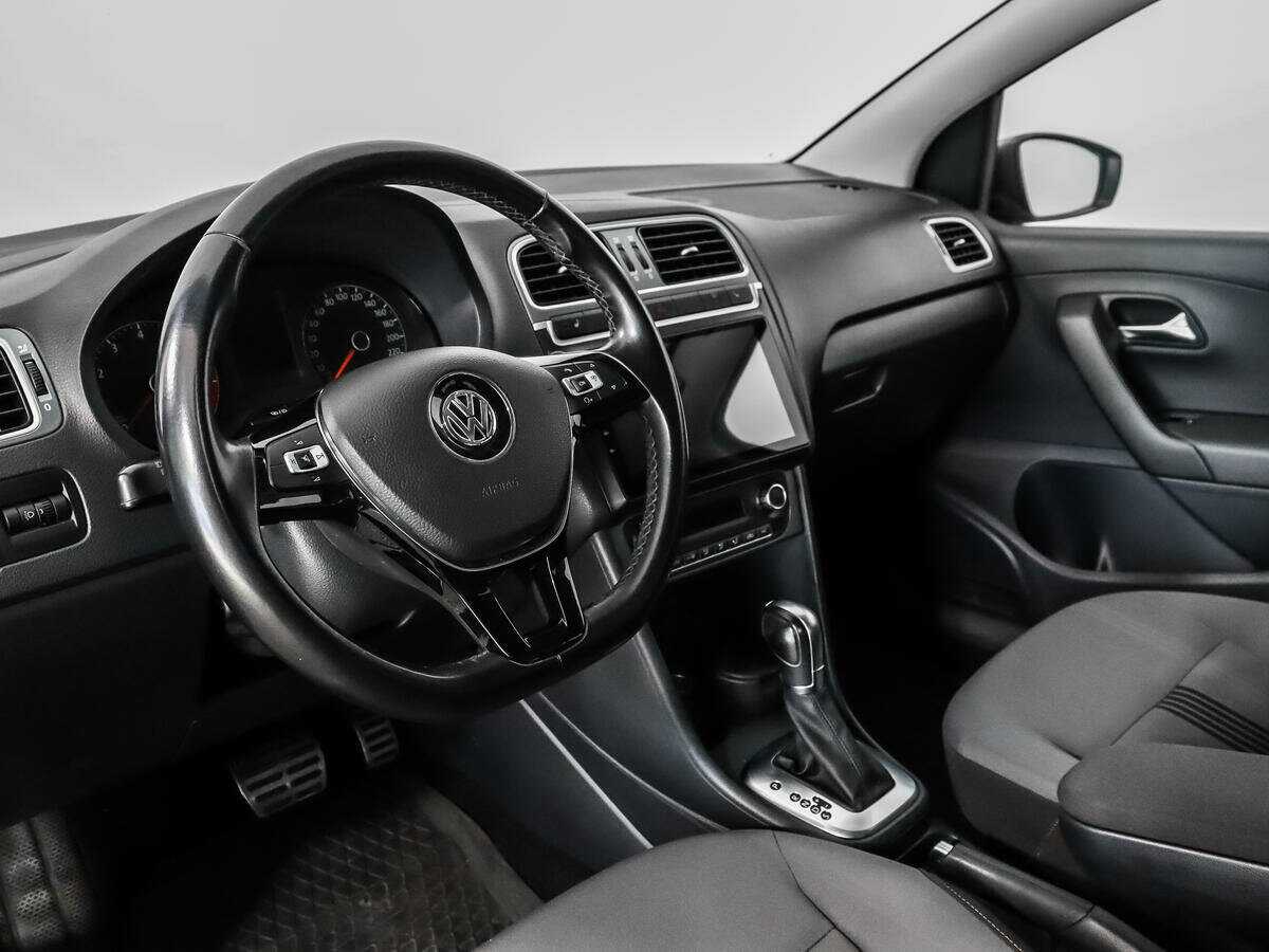 Volkswagen Polo, 2016 Фото №9