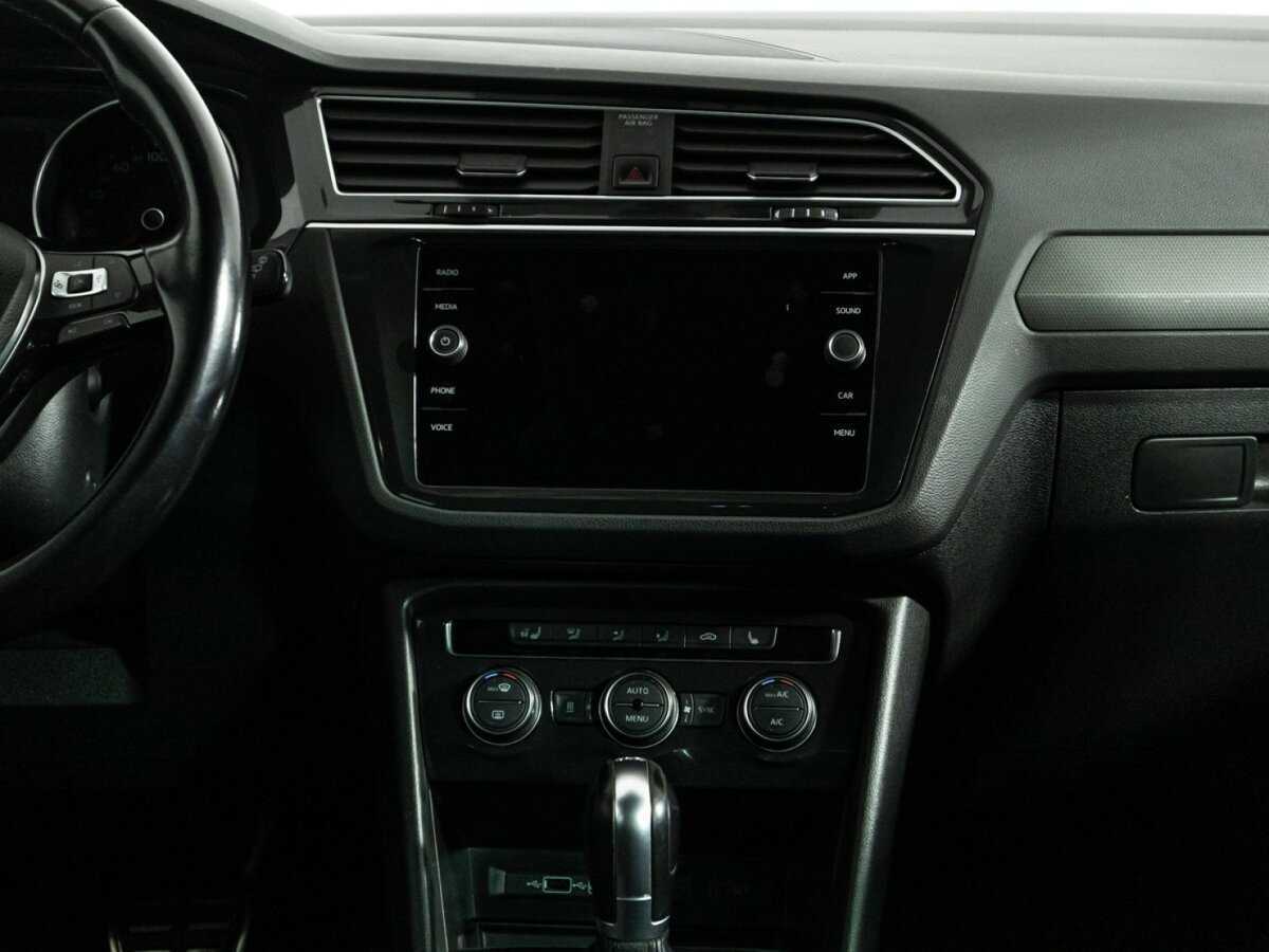 Volkswagen Tiguan, 2018 Фото №14