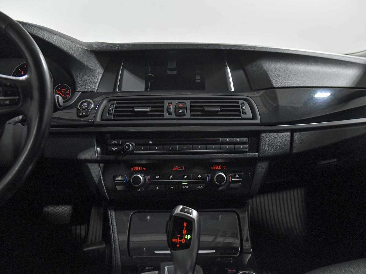 BMW 5 серии 520d, 2013 Фото №11