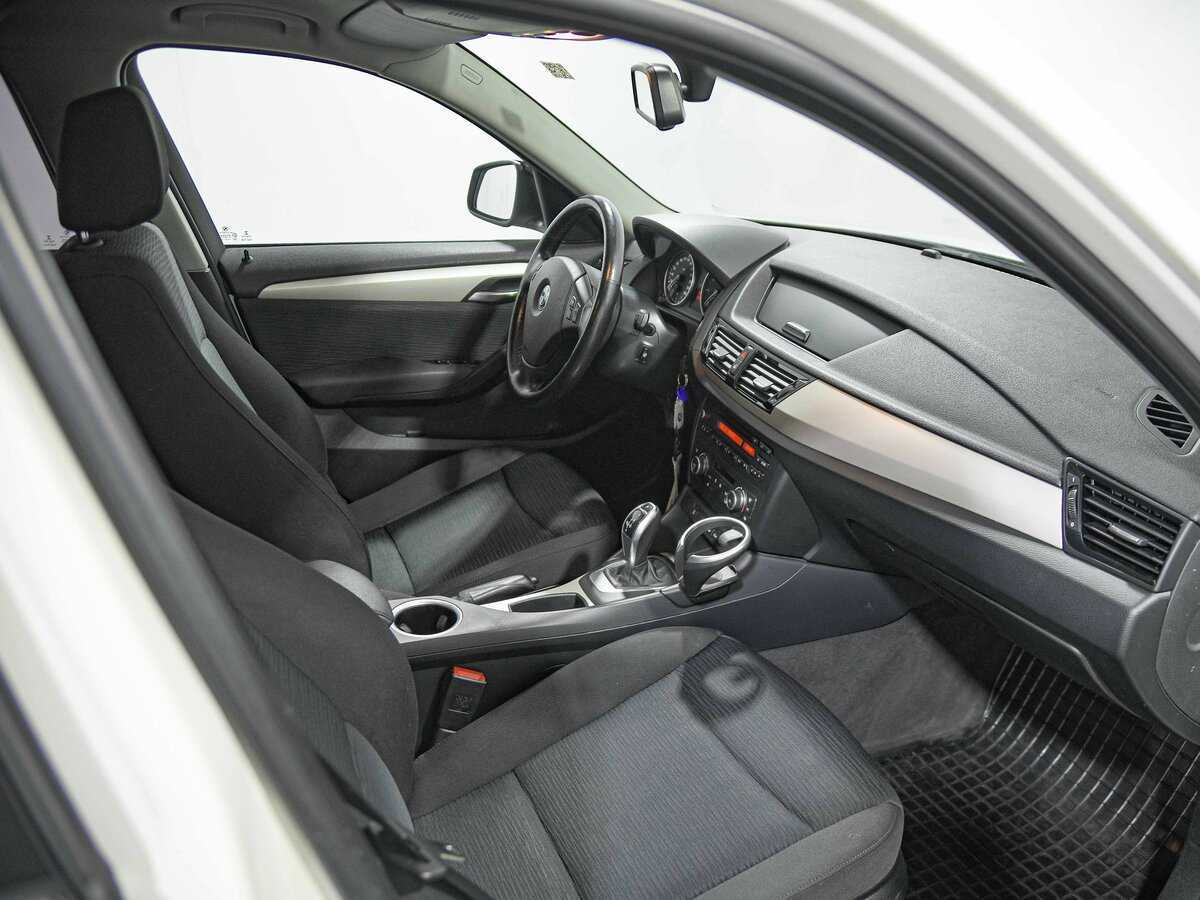 BMW X1 20i, 2014 Фото №13