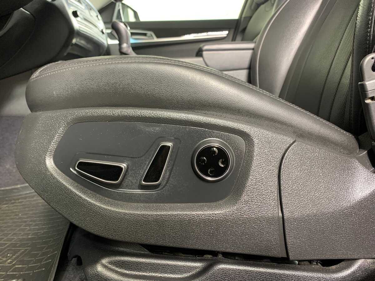 Hyundai Genesis, 2016 Фото №17