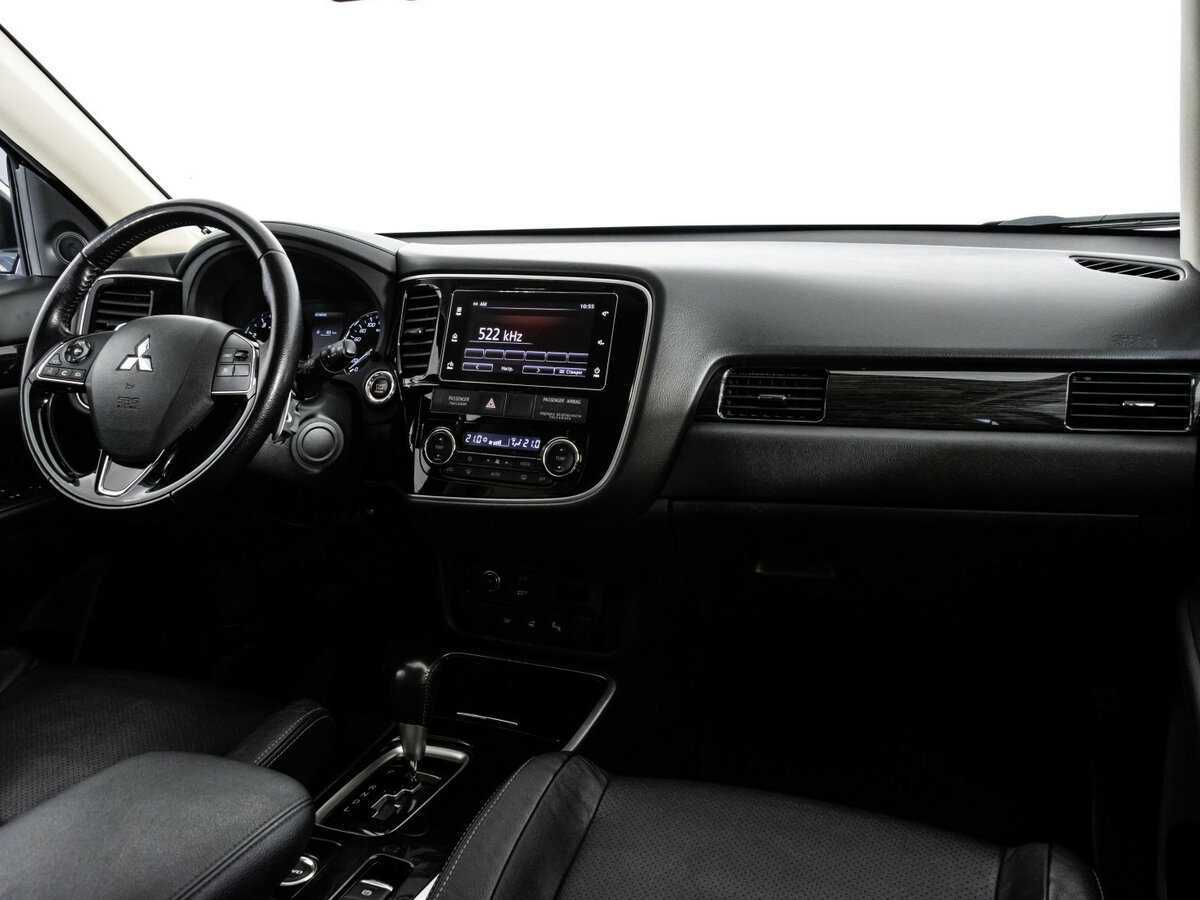 Mitsubishi Outlander, 2018 - 204 456 км. | Фото №7
