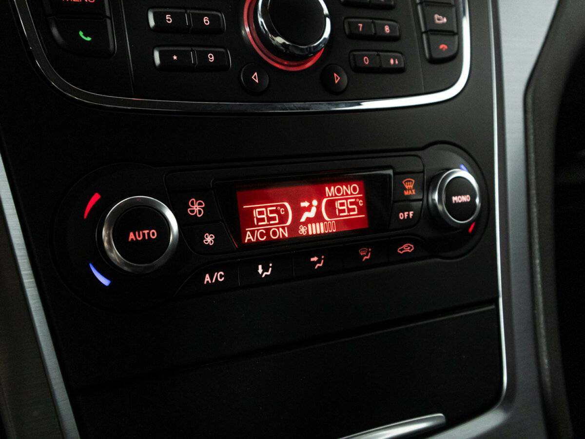 Ford Mondeo, 2013 Фото №16