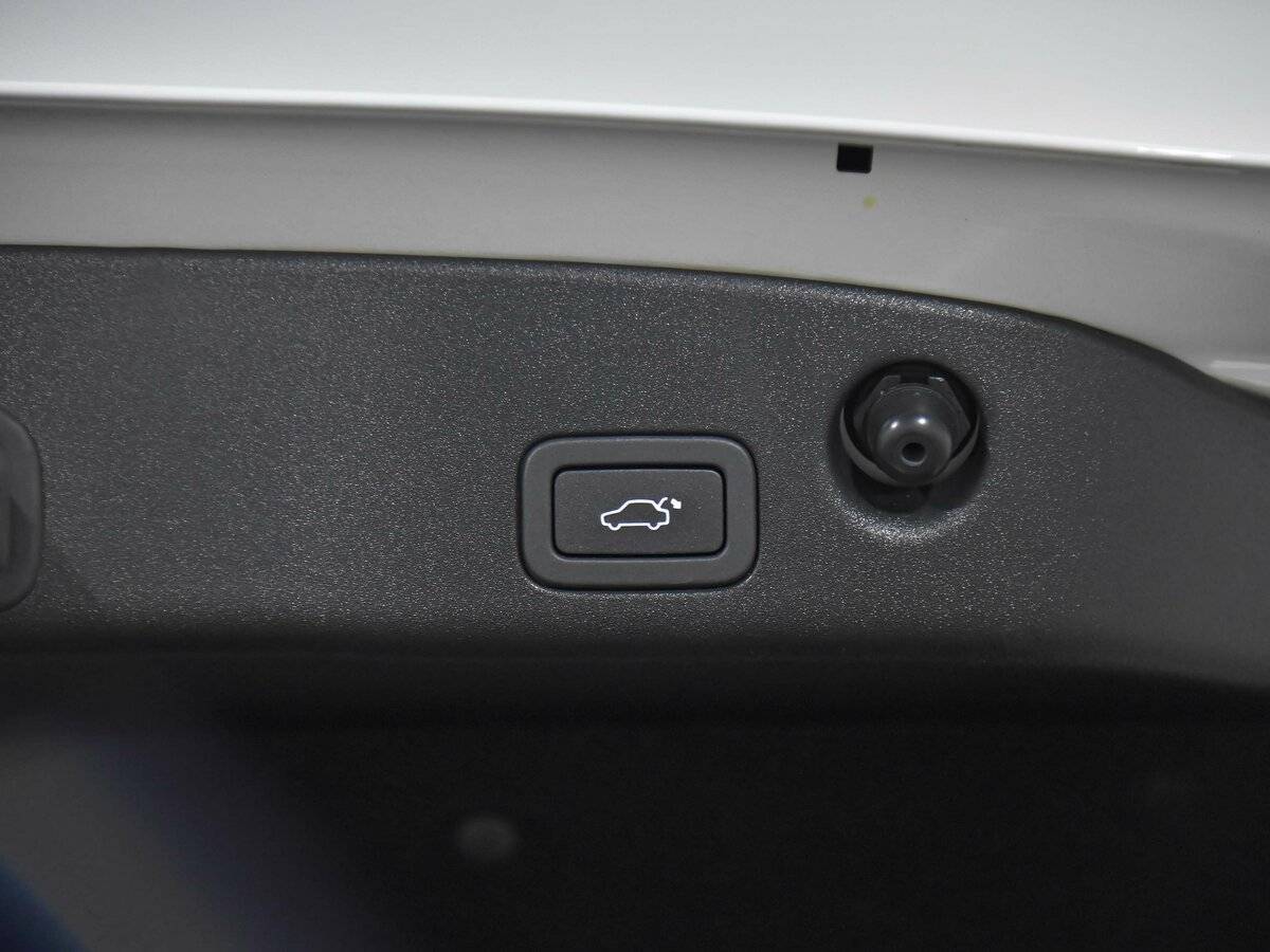 Jaguar XJ, 2016 Фото №23