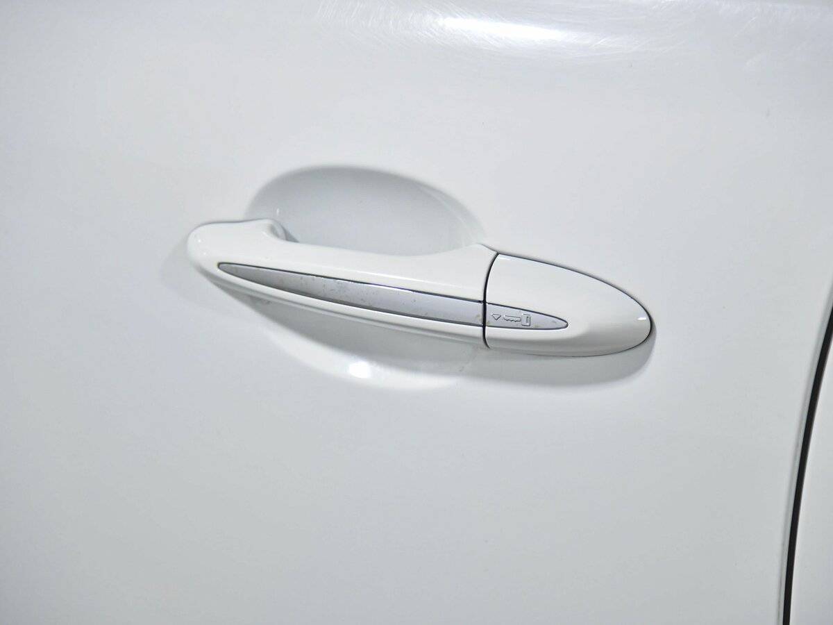 Jaguar XJ, 2016 Фото №24