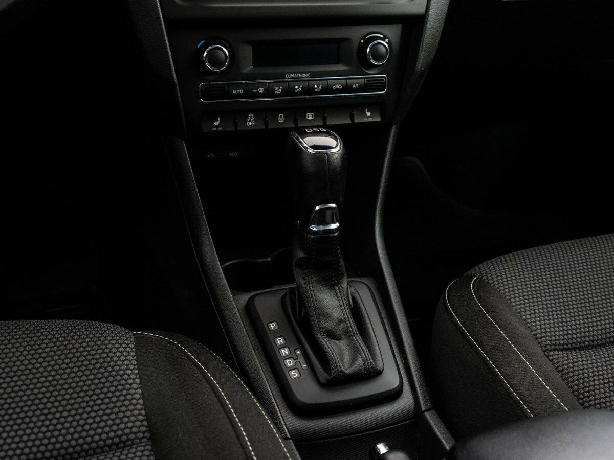 Skoda Rapid, 2015 Фото №12