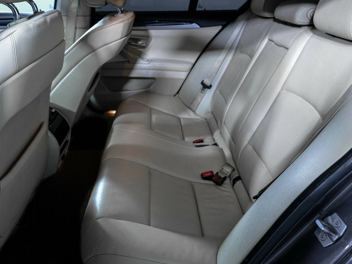 BMW 5 серии 528i, 2012 Фото №10