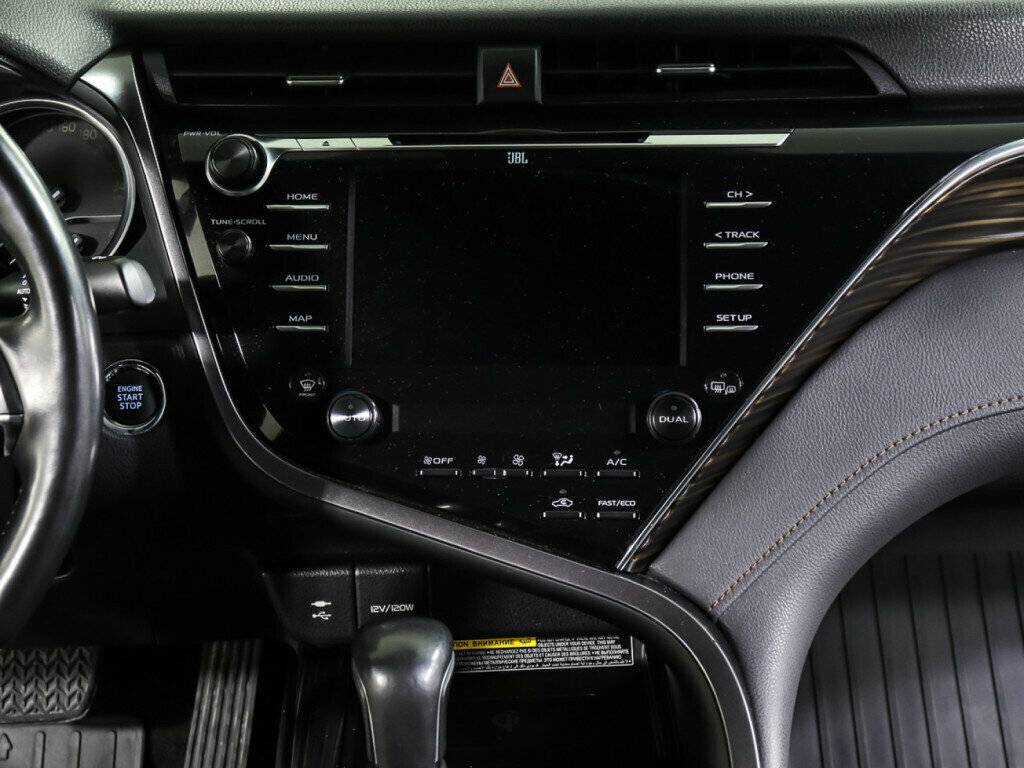 Toyota Camry, 2018 Фото №14