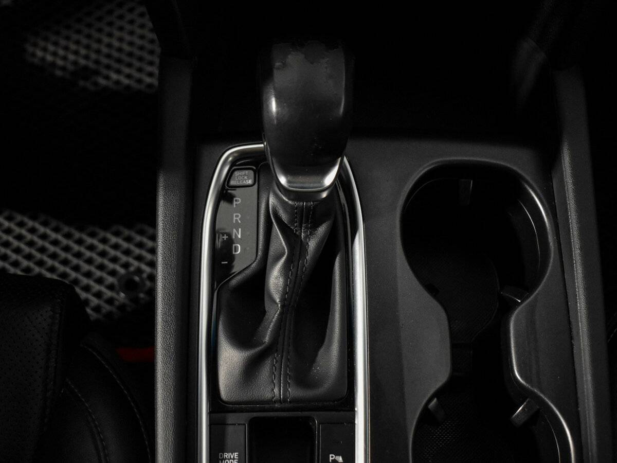 Hyundai Santa Fe, 2018 Фото №12