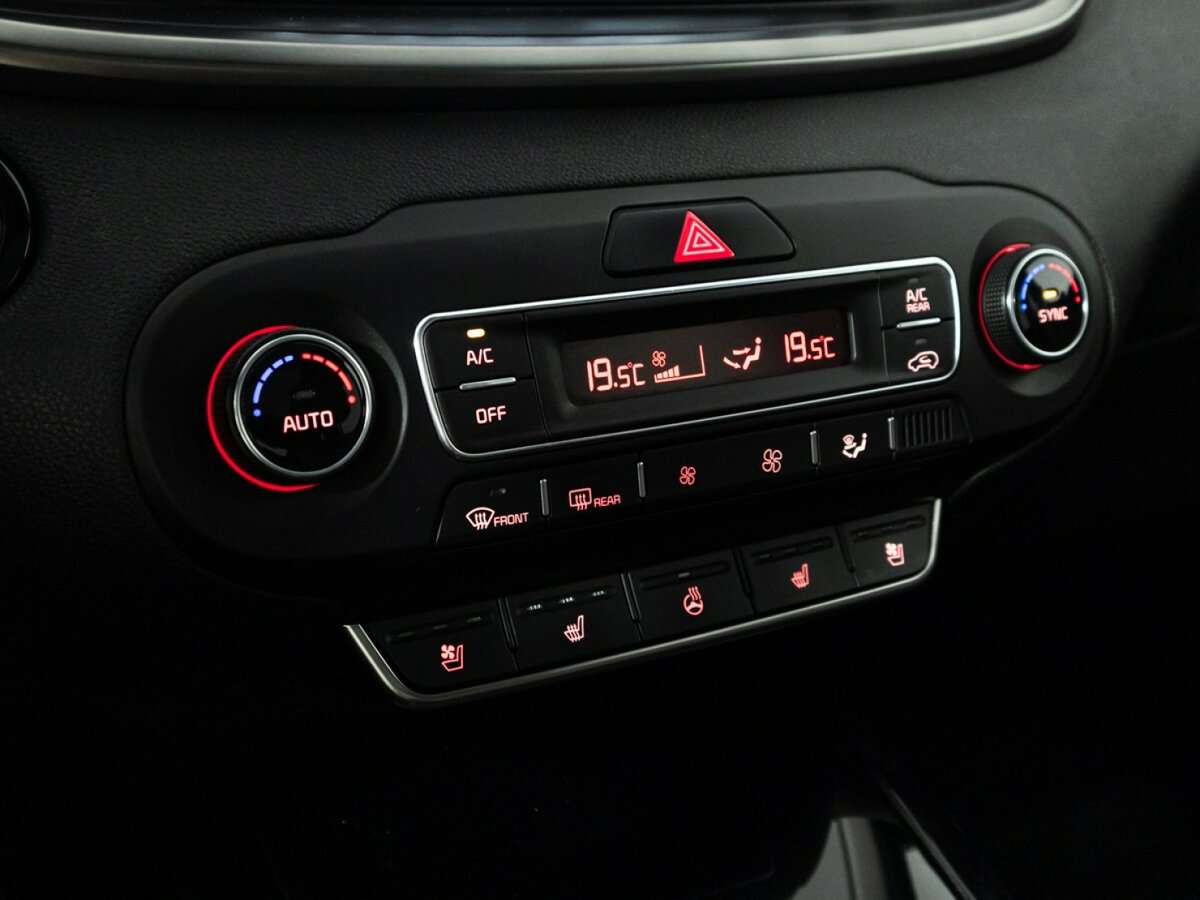 Kia Sorento, 2018 Фото №26