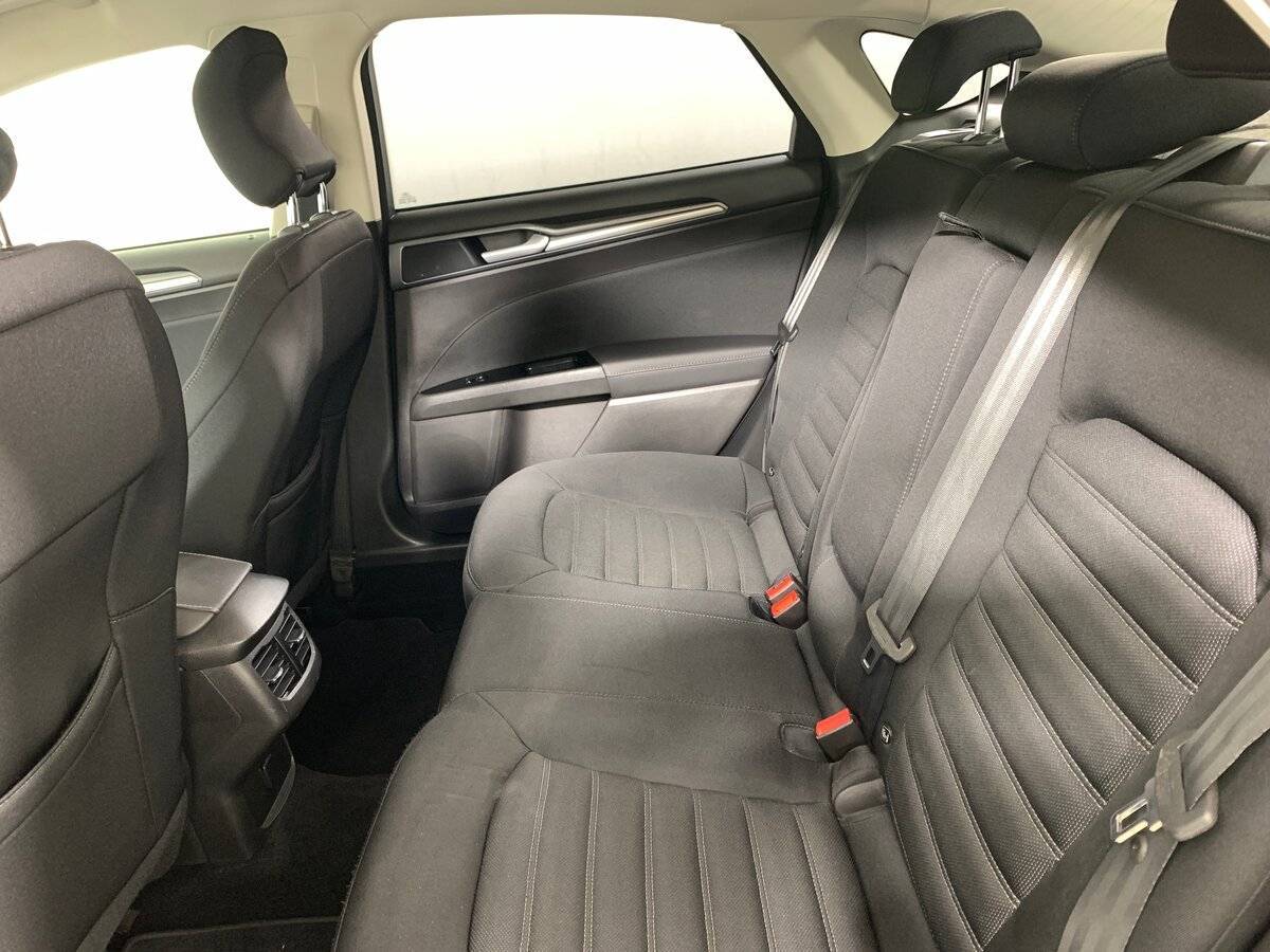 Ford Mondeo, 2018 Фото №18