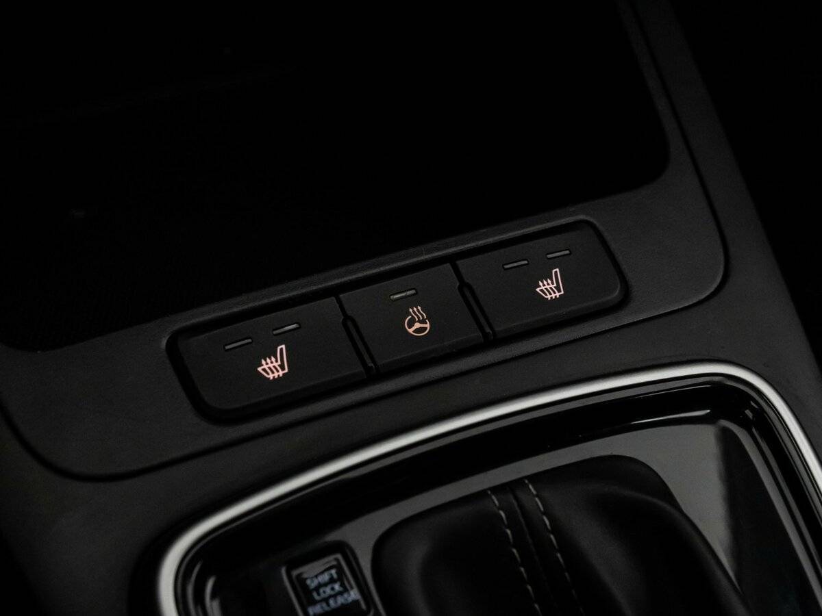 Kia Rio, 2018 Фото №17