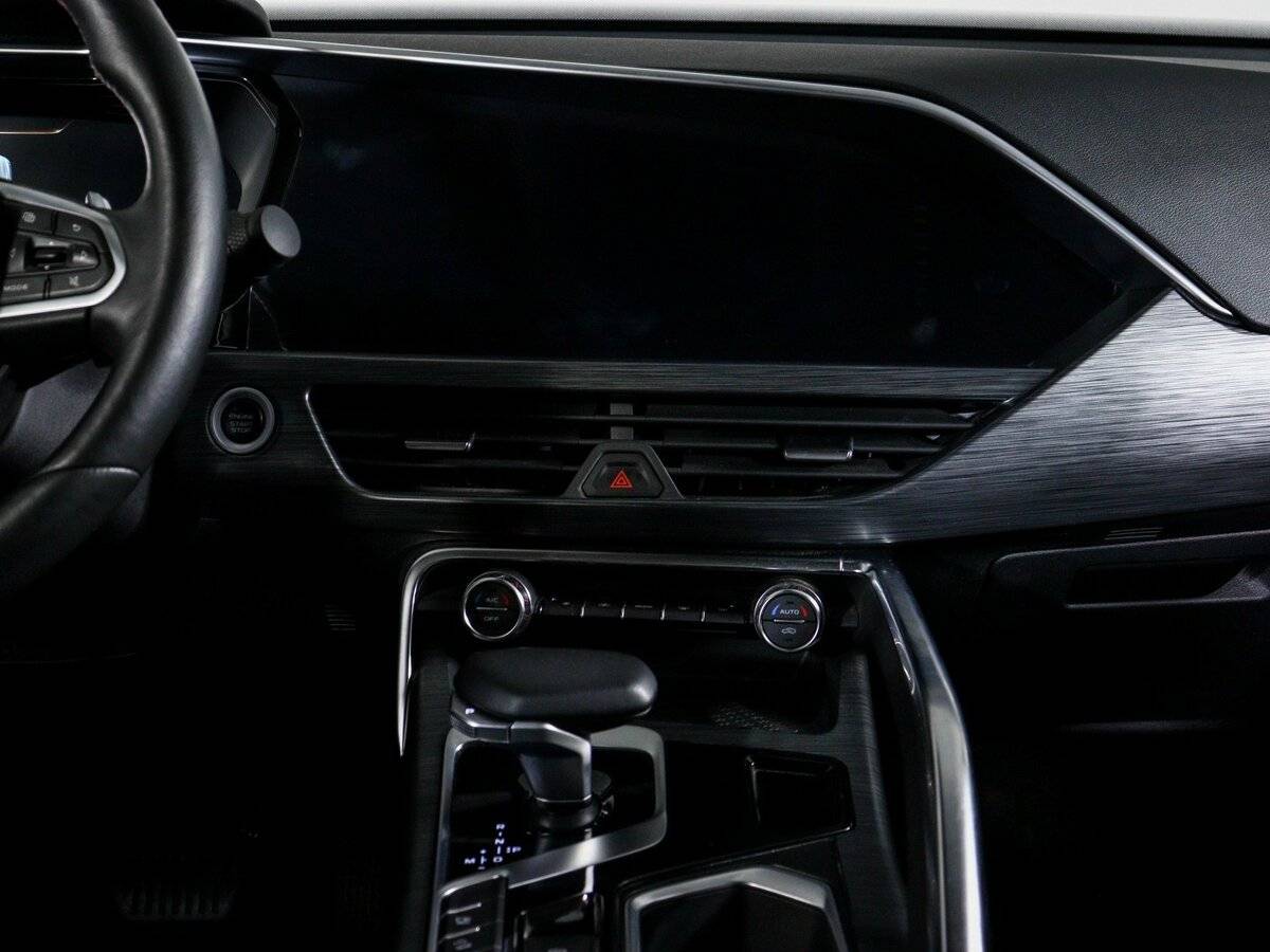 Geely Tugella, 2022 Фото №13