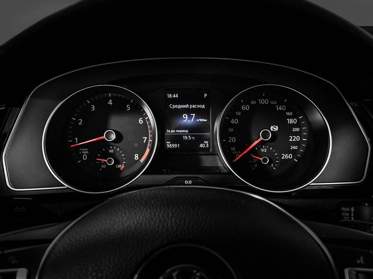 Volkswagen Passat, 2018 Фото №10
