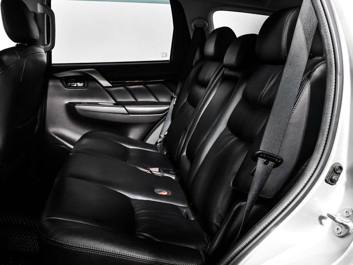 Mitsubishi Pajero Sport, 2017 Фото №14