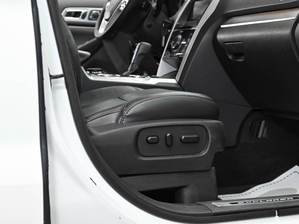 Ford Explorer Sport, 2013 Фото №13