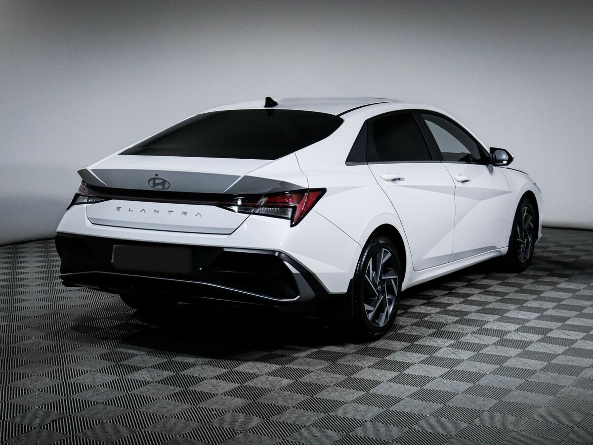 Hyundai Elantra VII (CN7) Рестайлинг, 2024 - 2 505 км. | Фото №4