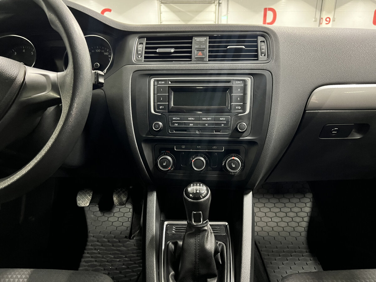 Volkswagen Jetta VI Рестайлинг, 2016 Фото №15