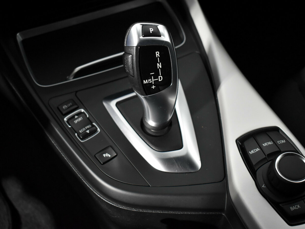 BMW 1 серии 118i II (F20/F21) Рестайлинг 2, 2018 Фото №10