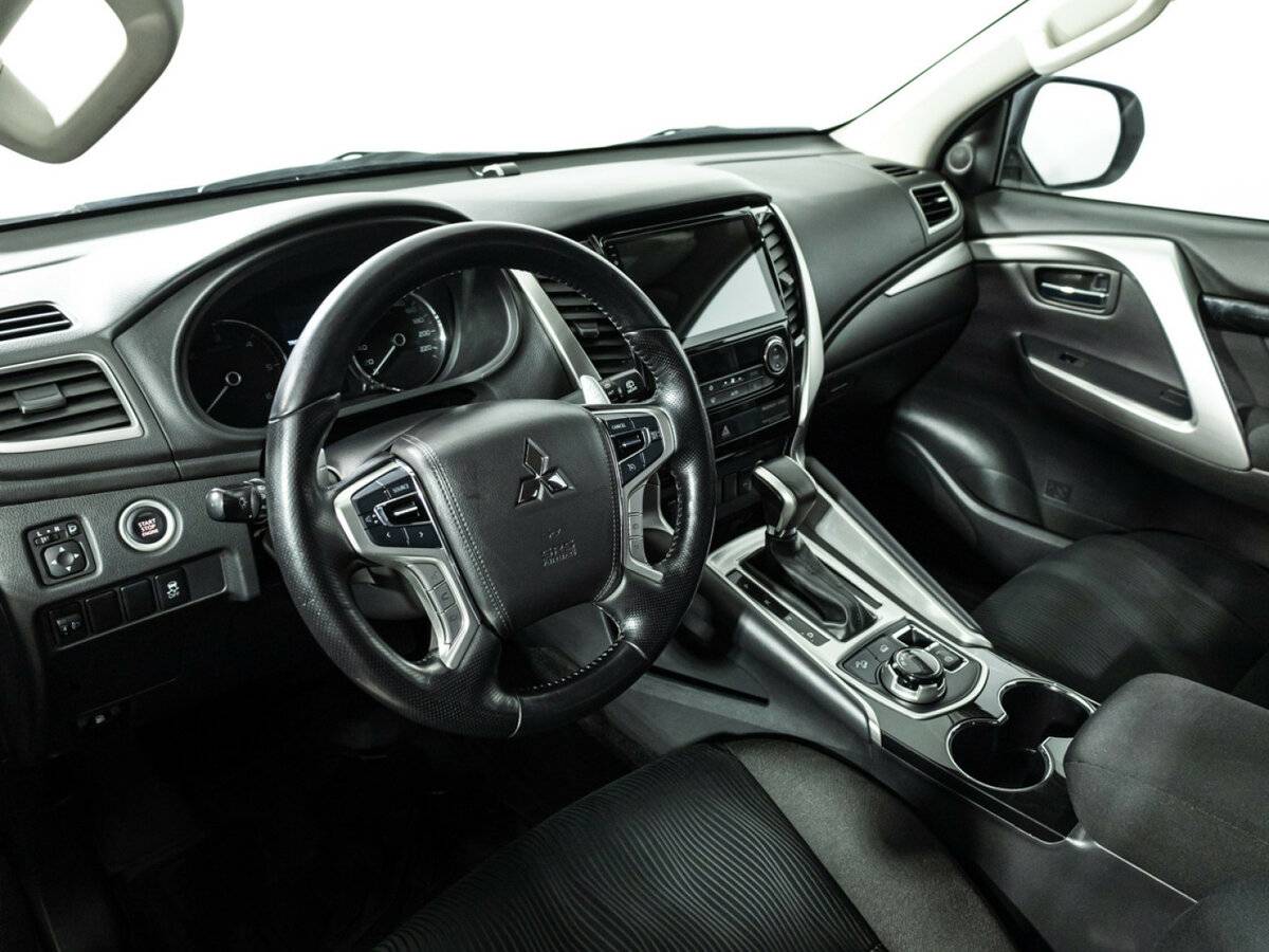 Mitsubishi Pajero Sport III, 2018 Фото №9