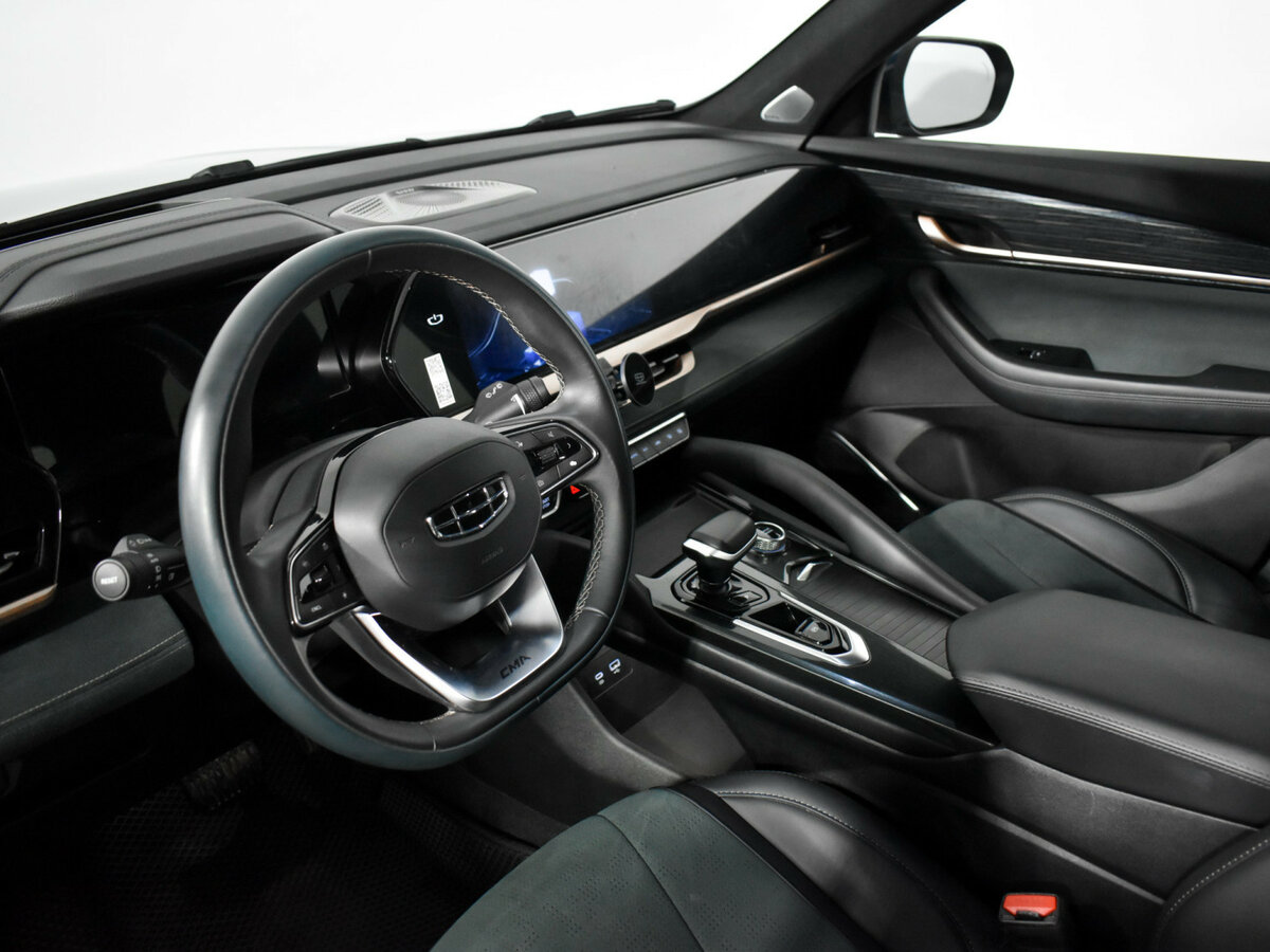 Geely Monjaro I, 2023 Фото №7