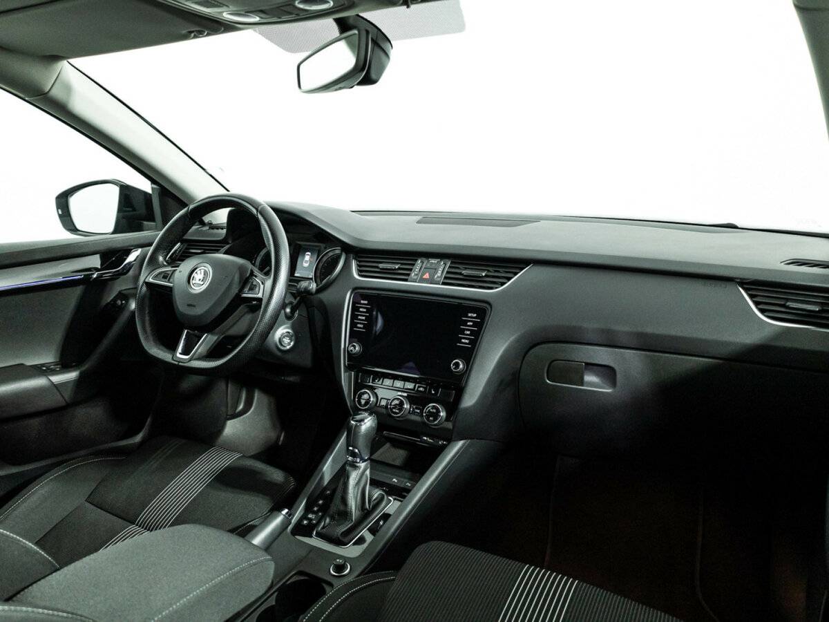 Skoda Octavia III (A7) Рестайлинг, 2017 Фото №9